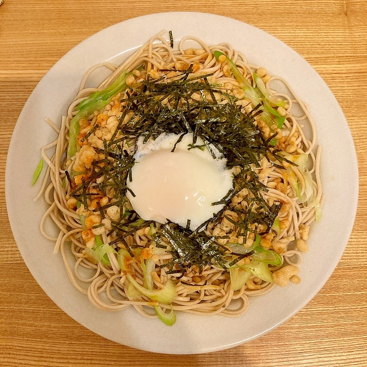 ピリ辛旨い!ラー油ぶっかけ蕎麦